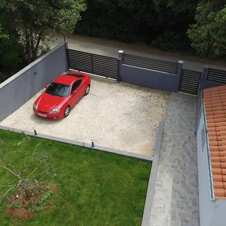 Apartment In Park Forest Soline Near The Sea Pjescana Uvala Exterior foto