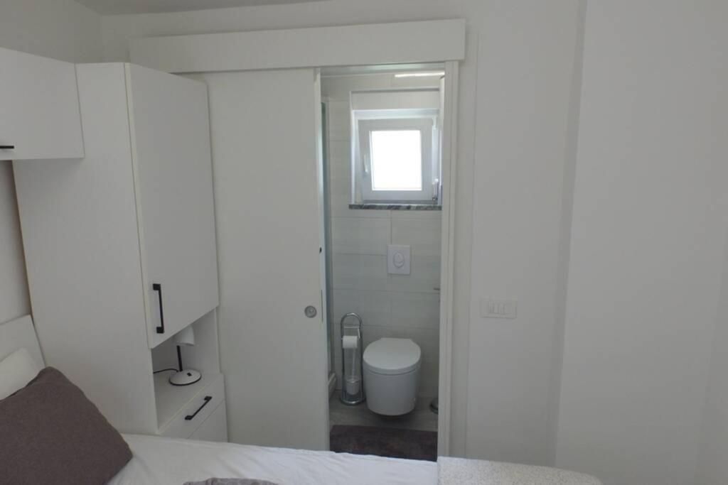 Apartment In Park Forest Soline Near The Sea Pjescana Uvala Exterior foto